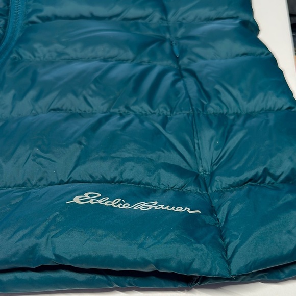 Eddie Bauer Green Quilted Vest with Stand-Up Collar - Picture 3 of 7